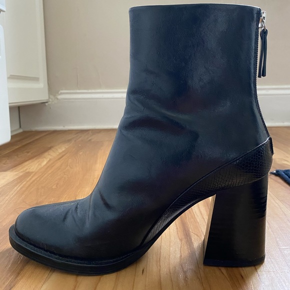 ZARA PATENT LEATHER ANKLE BOOTS :D - Picture 2 of 10